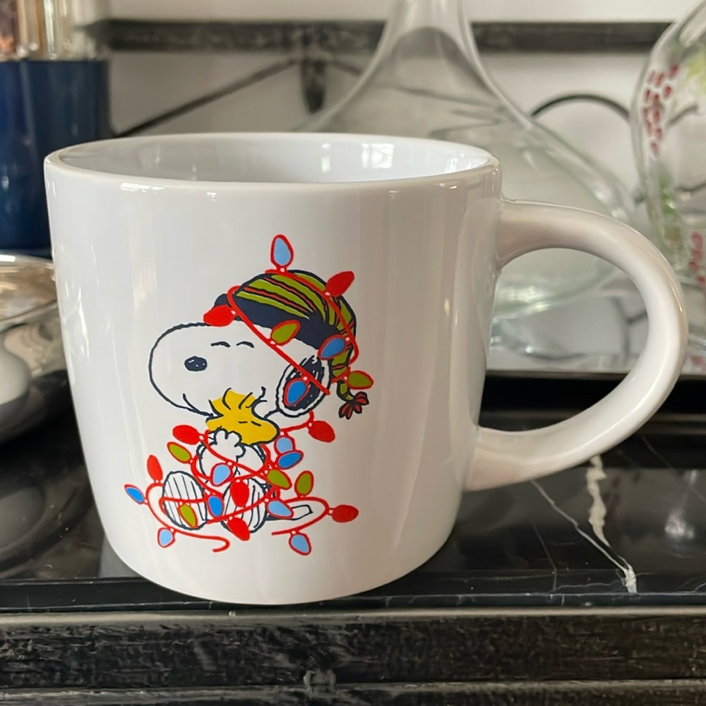 Snoopy & Woodsto Tangled In Christmas Lights Ceramic Mug